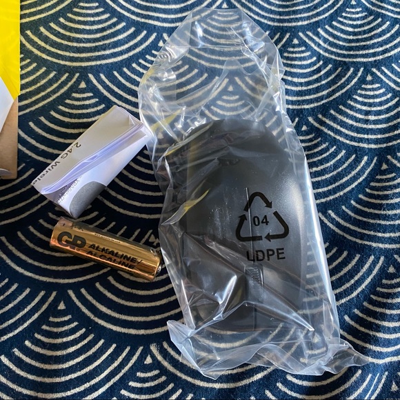 Wireless Optical Mouse - Picture 2 of 3